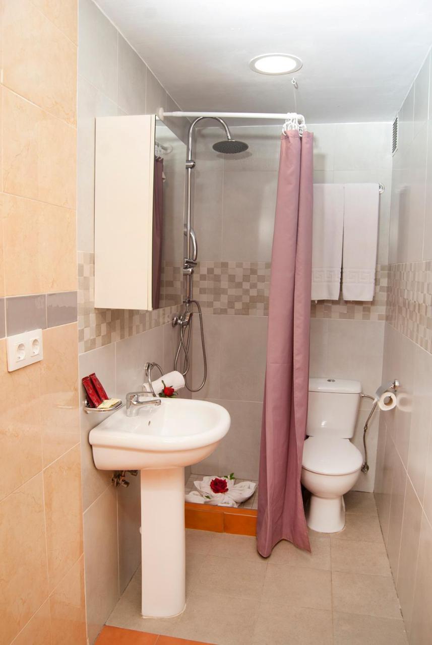 Hostal Batato Vejer de la Frontera Eksteriør billede
