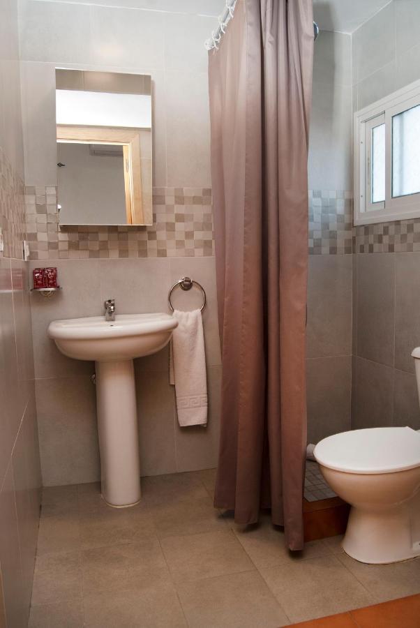 Hostal Batato Vejer de la Frontera Eksteriør billede